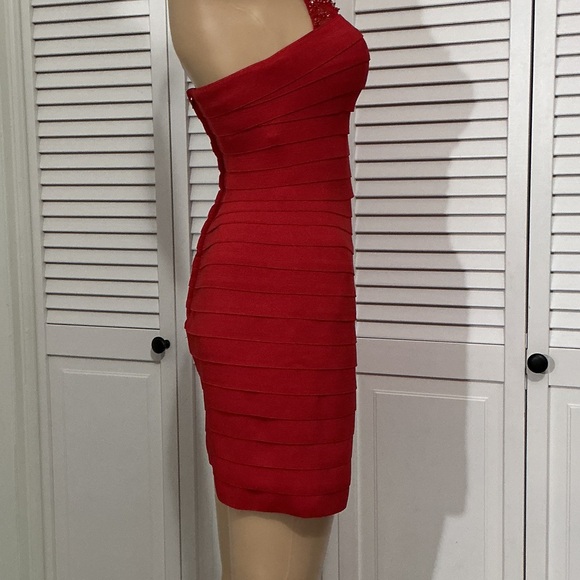 Sherri Hill Red Beaded Halter Mini Dress - Picture 5 of 13
